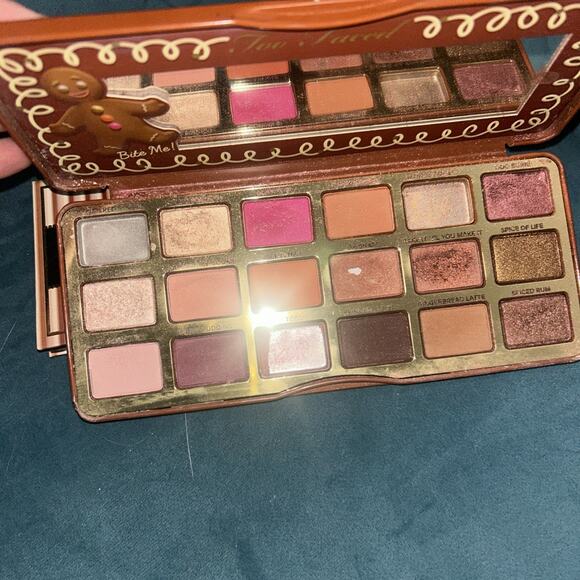 Too Faced Born This Way The Natural Nudes 16 Color Eye Shadow Palette - Picture 4 of 6